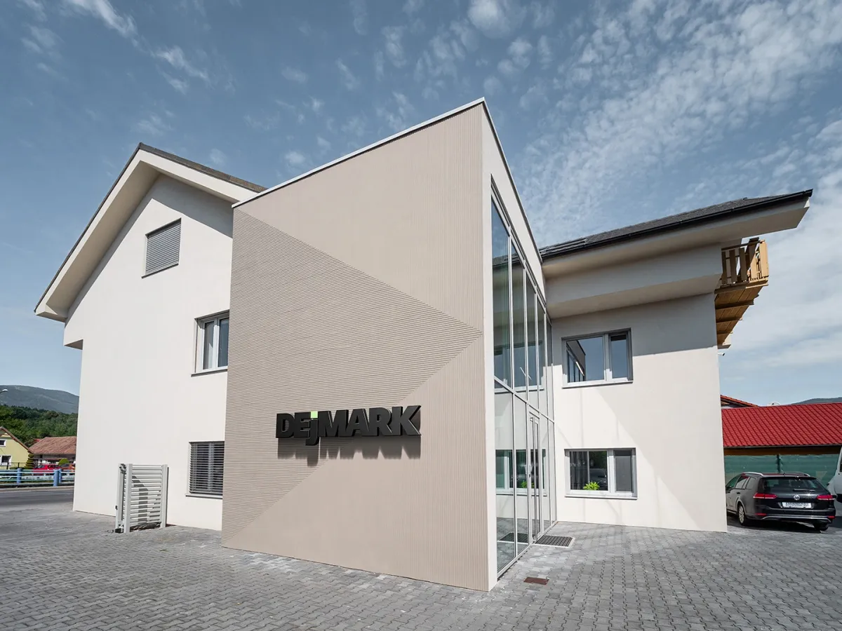 main-image